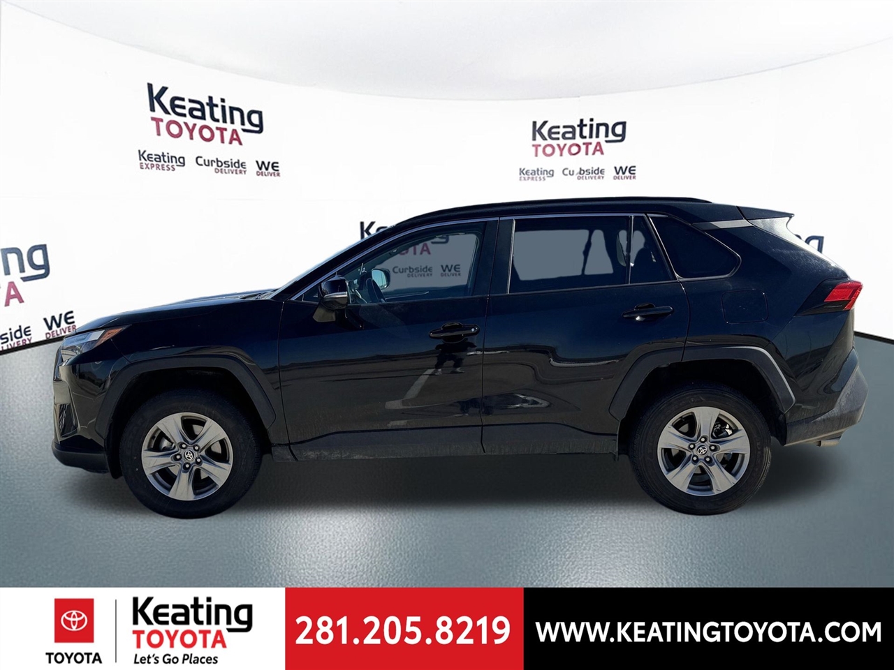 Toyota RAV4 XLE 2024