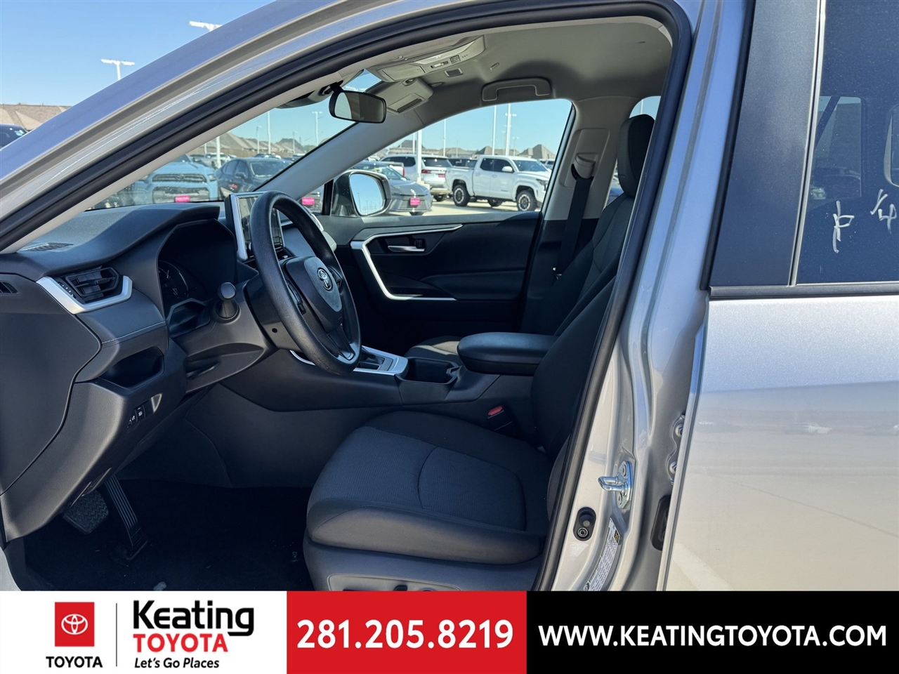 Toyota RAV4 XLE AWD 2025