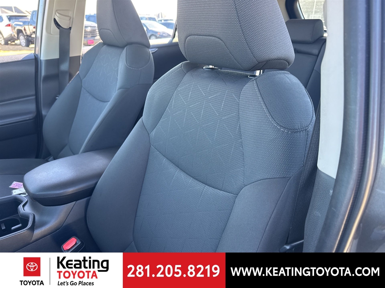 Toyota RAV4 Hybrid XLE 2025