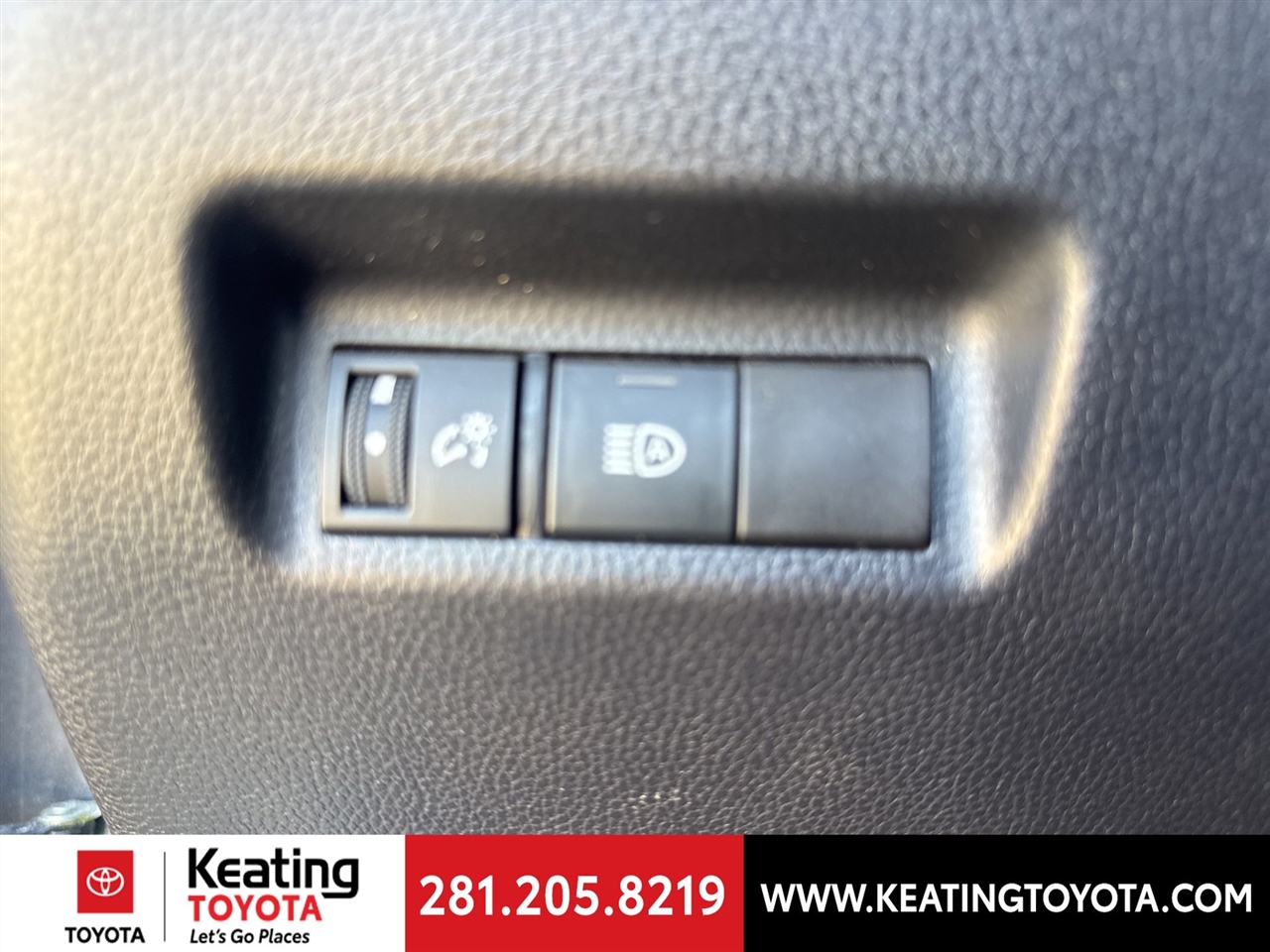 Toyota RAV4 Hybrid XLE 2025