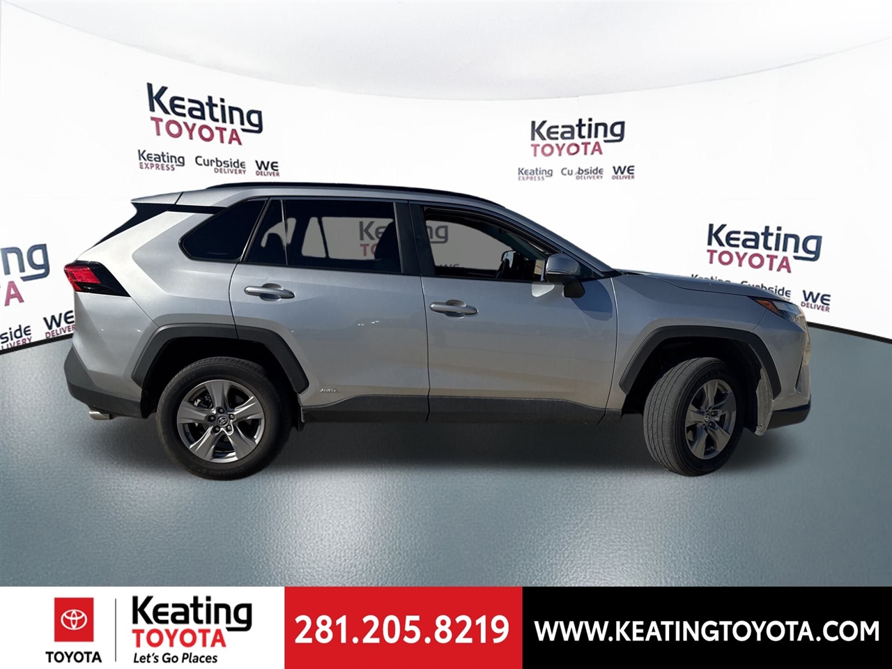 Toyota RAV4 Hybrid XLE 2025