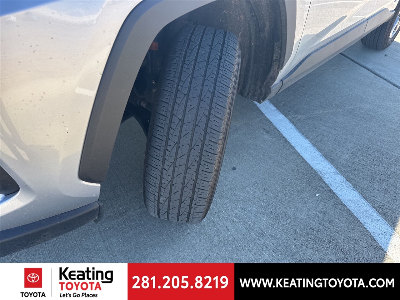 Toyota RAV4 Hybrid XLE 2025