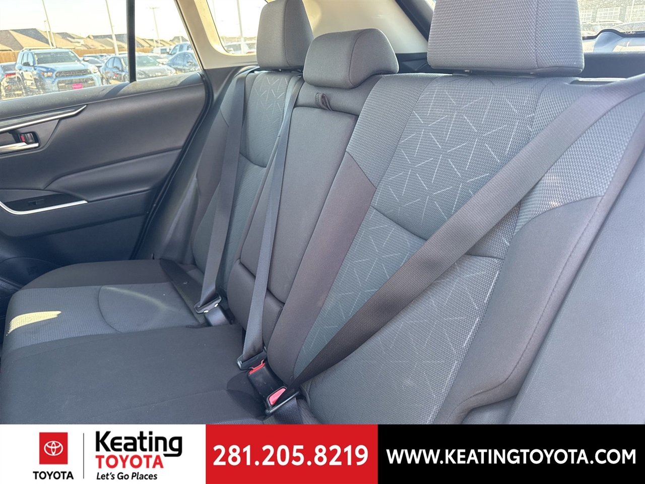 Toyota RAV4 Hybrid XLE 2025