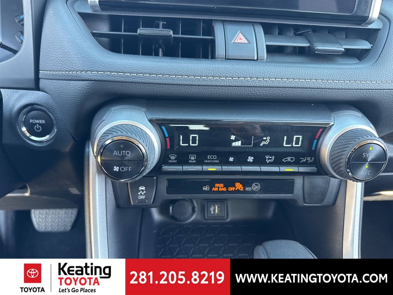 Toyota RAV4 Hybrid XLE 2025