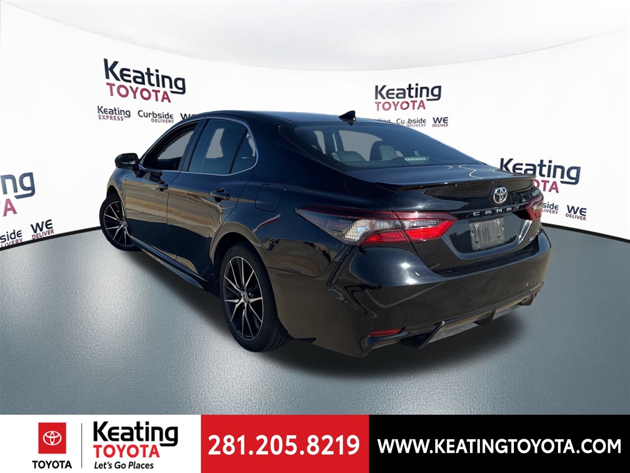 Toyota Camry SE 2024