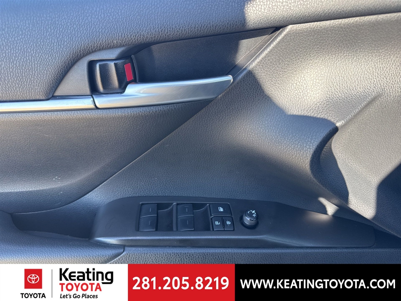 Toyota Camry SE 2024