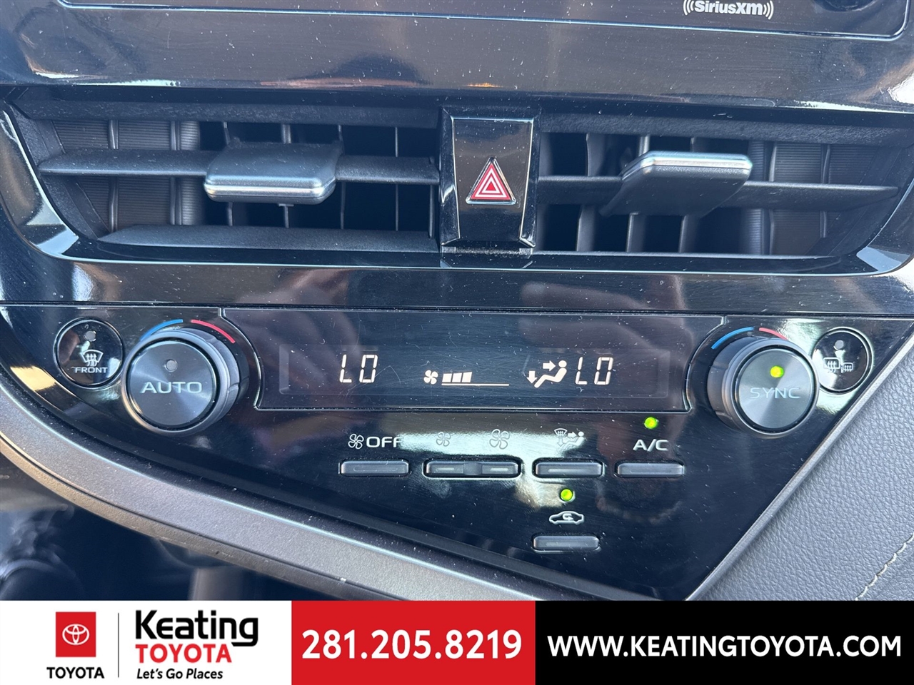 Toyota Camry SE 2024