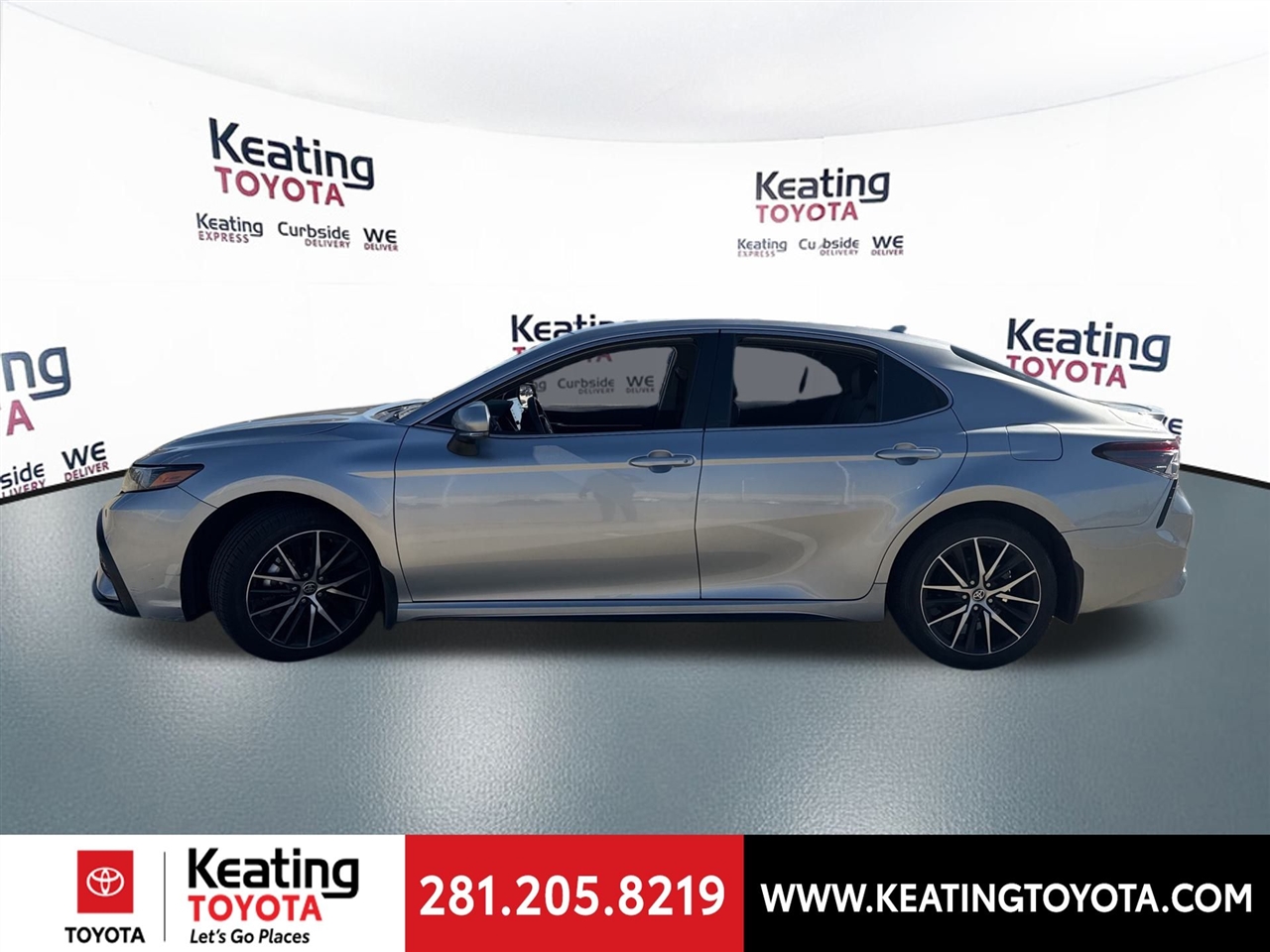 Toyota Camry SE 2024