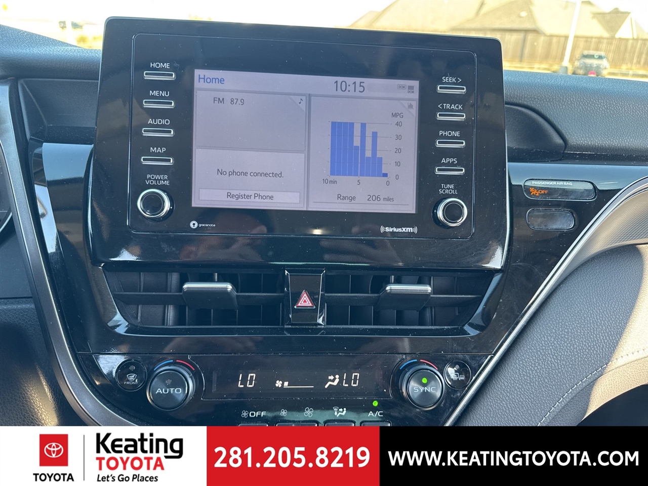 Toyota Camry SE 2024