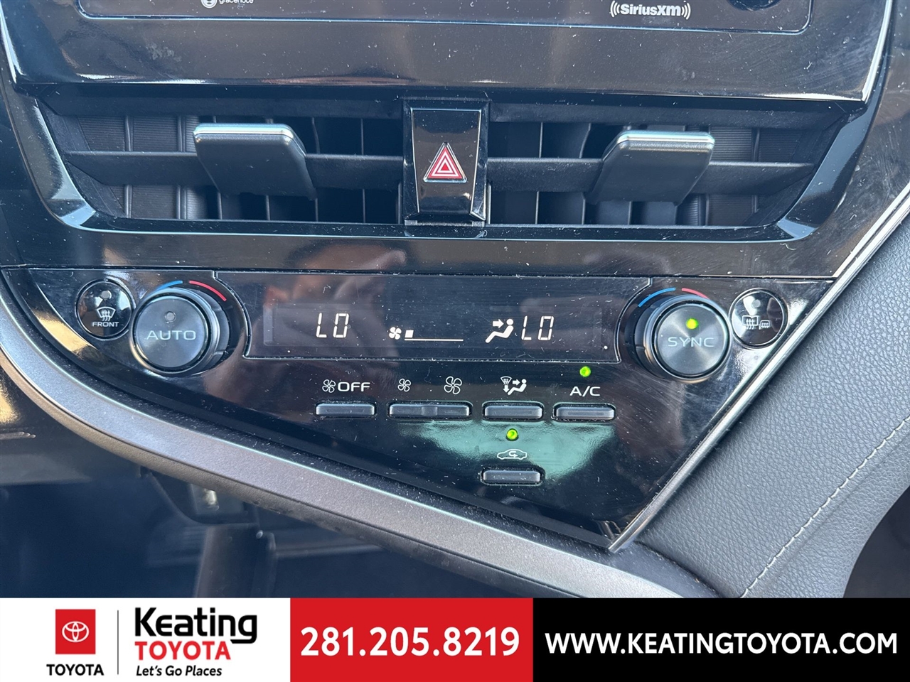 Toyota Camry SE 2024