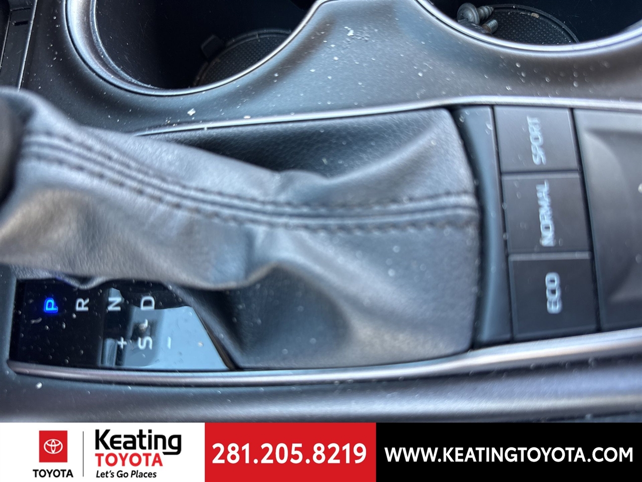 Toyota Camry SE 2024