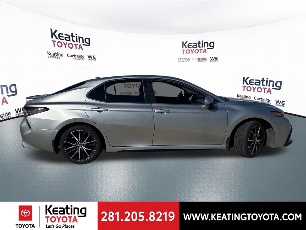 Toyota Camry SE 2024