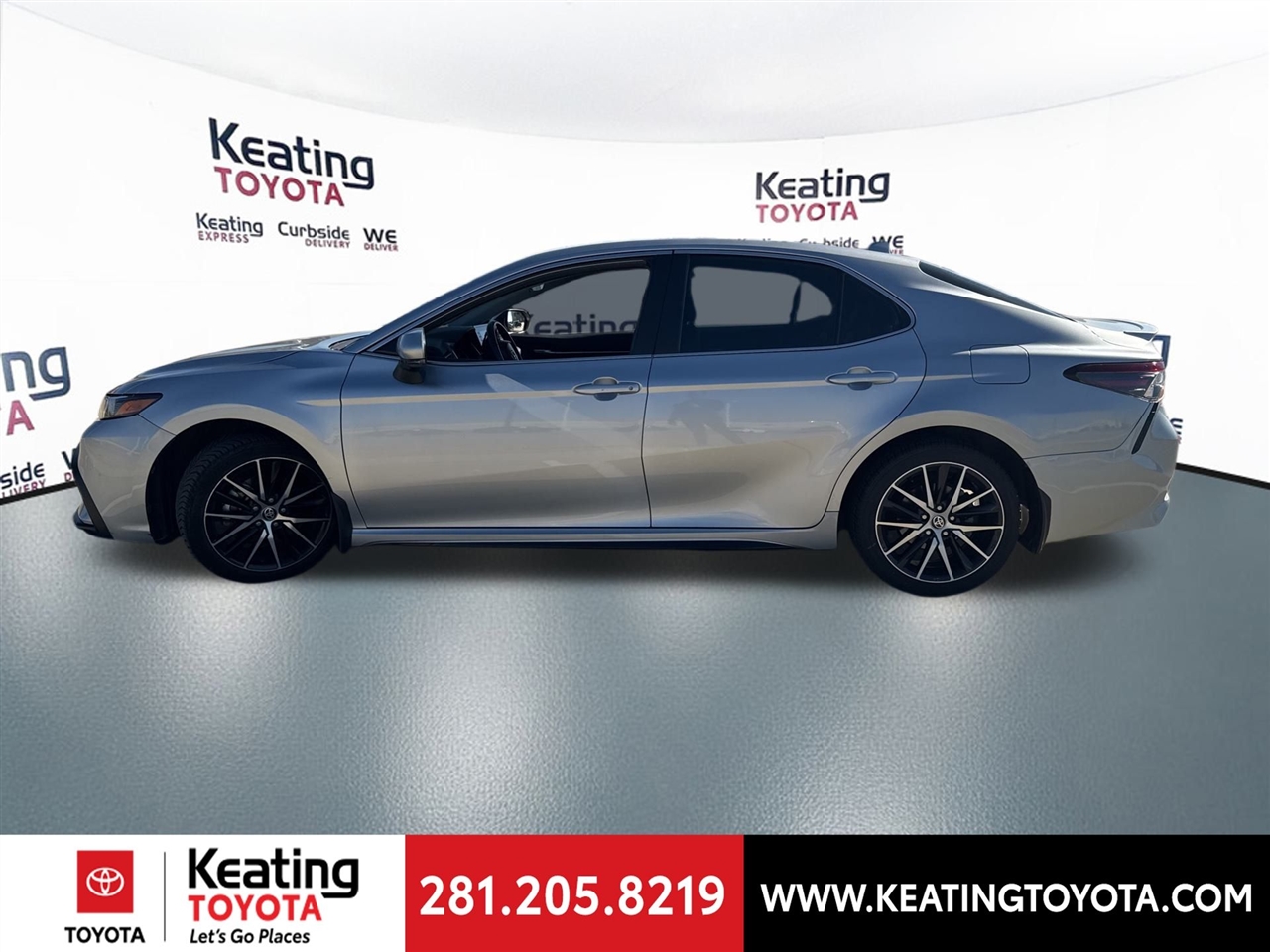 Toyota Camry SE 2024