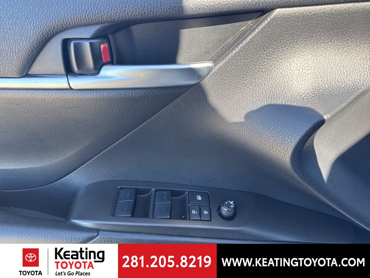 Toyota Camry SE 2024