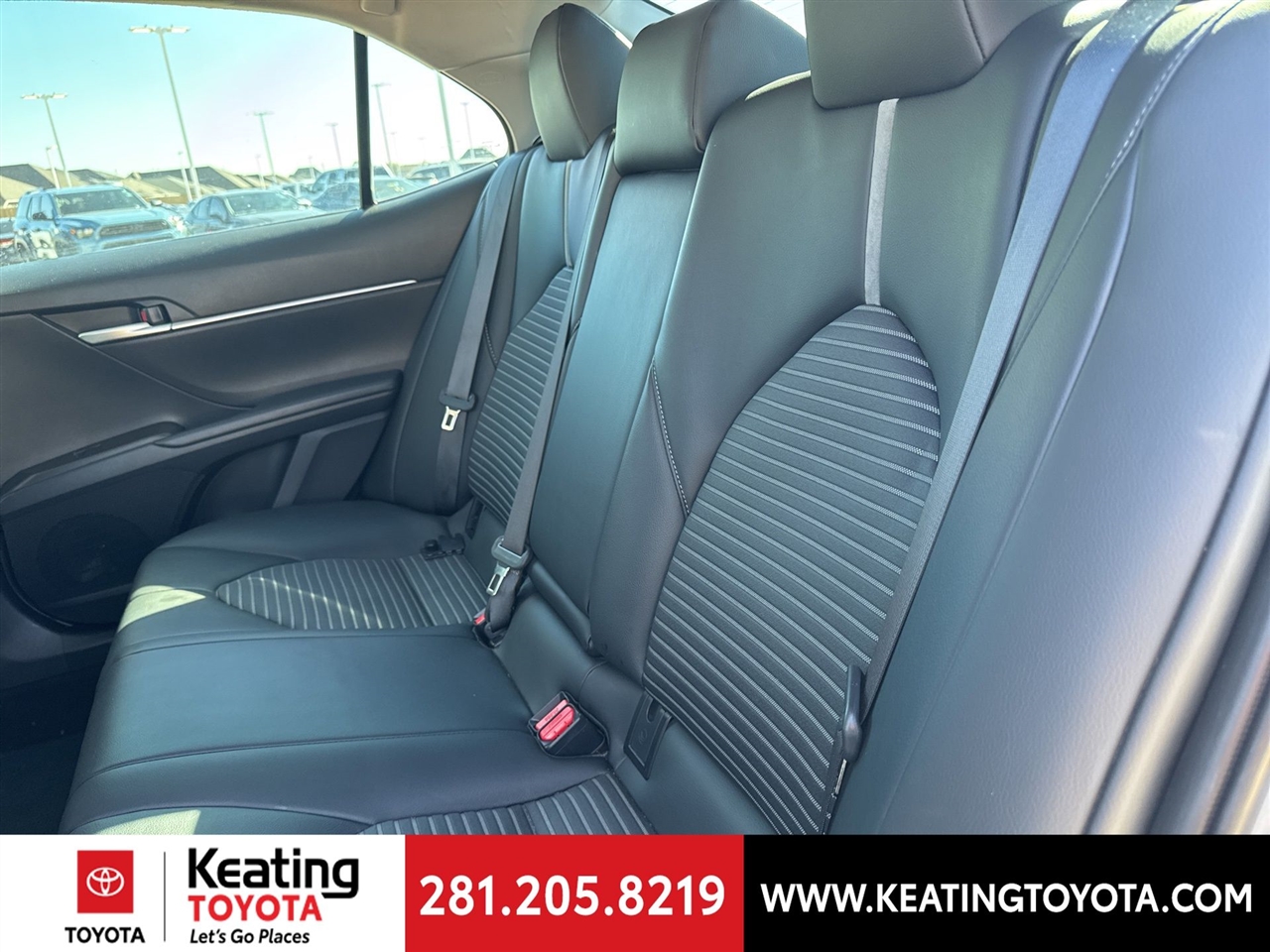 Toyota Camry SE 2024