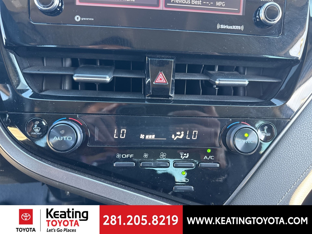 Toyota Camry SE 2024