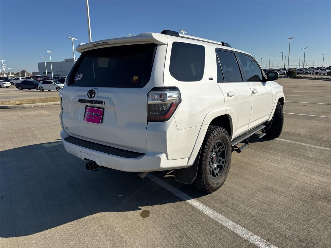 Toyota 4Runner SR5 2023