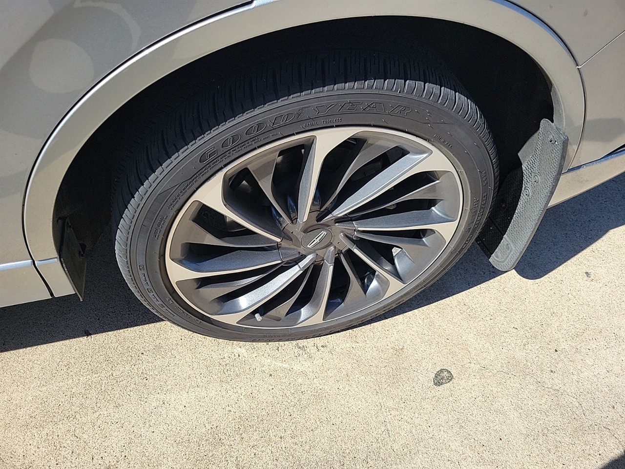 Lincoln Aviator Reserve AWD 2023