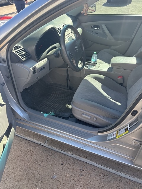 Toyota Camry LE 6-Spd AT 2010