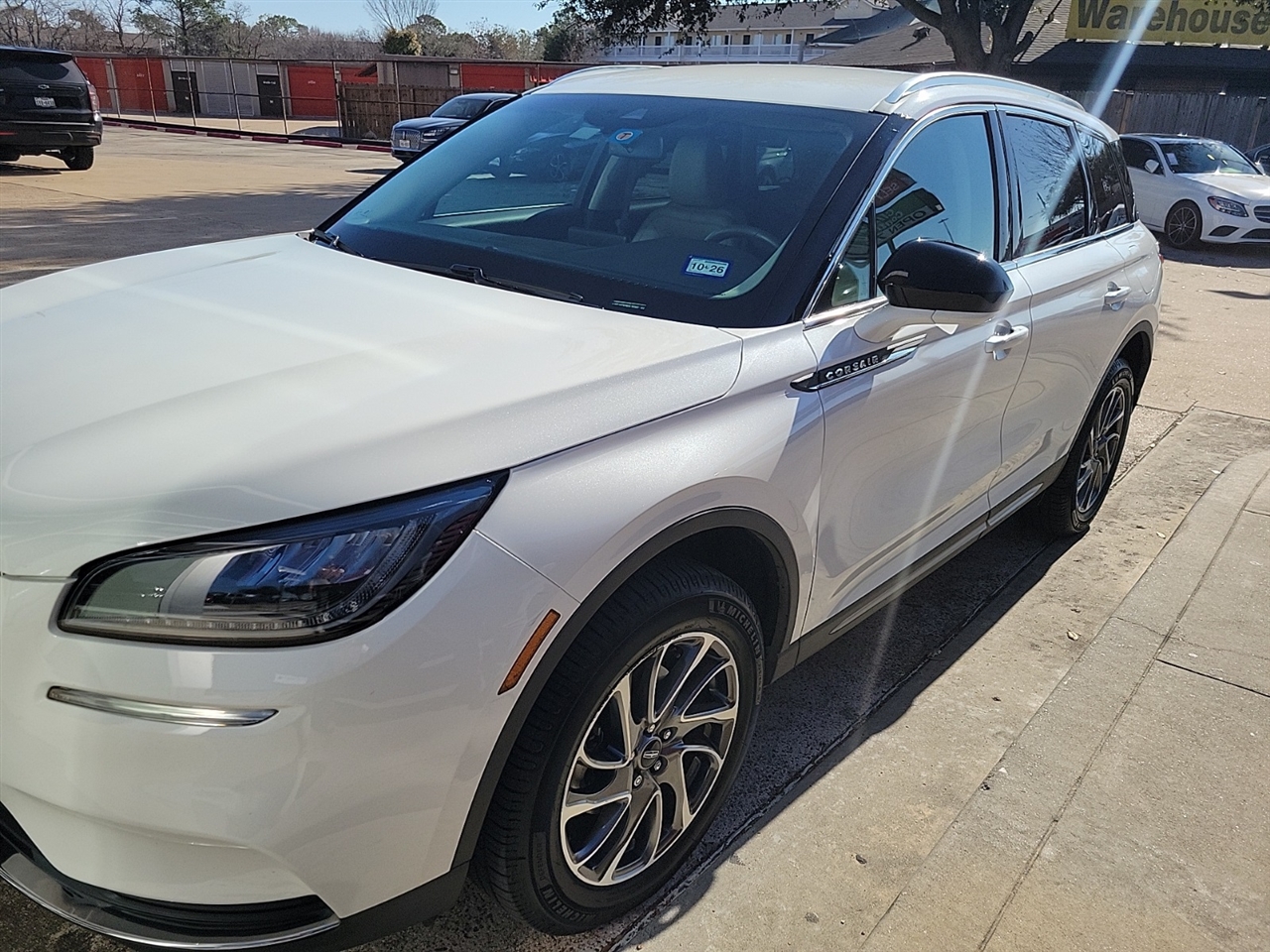 Lincoln Corsair Base 2022