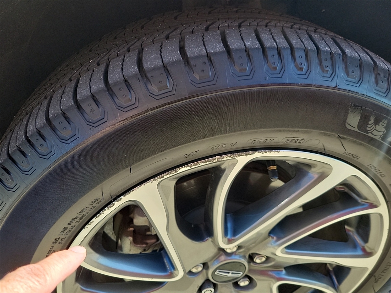 Lincoln Corsair Base 2022