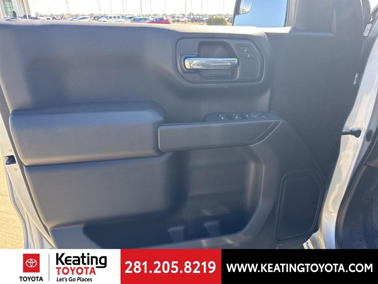 Chevrolet Silverado 1500 Custom Crew Cab 2WD 2022