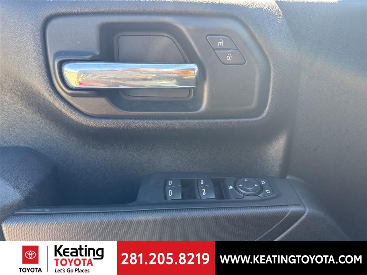 Chevrolet Silverado 1500 Custom Crew Cab 2WD 2022