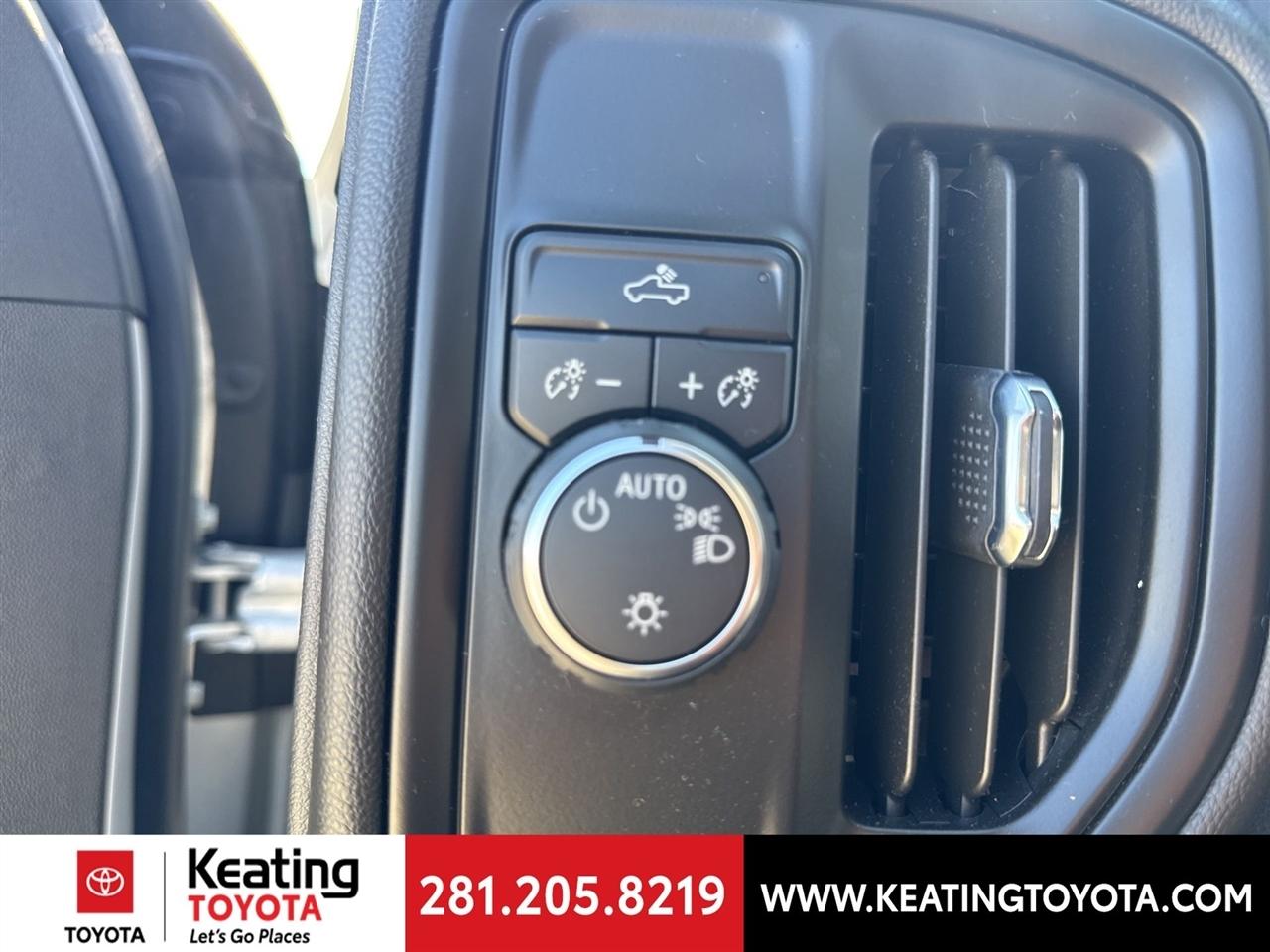 Chevrolet Silverado 1500 Custom Crew Cab 2WD 2022