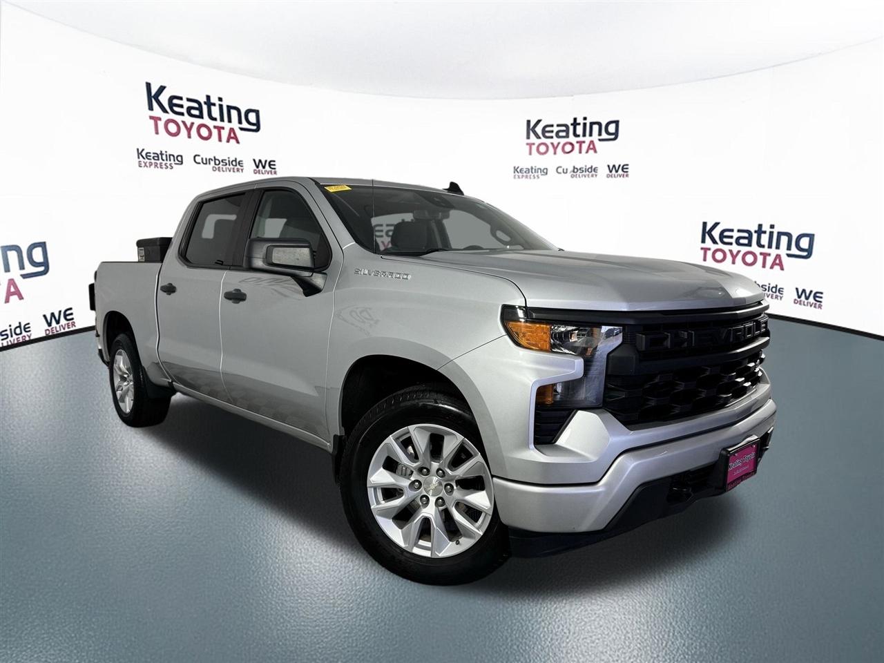 Chevrolet Silverado 1500 Custom Crew Cab 2WD 2022