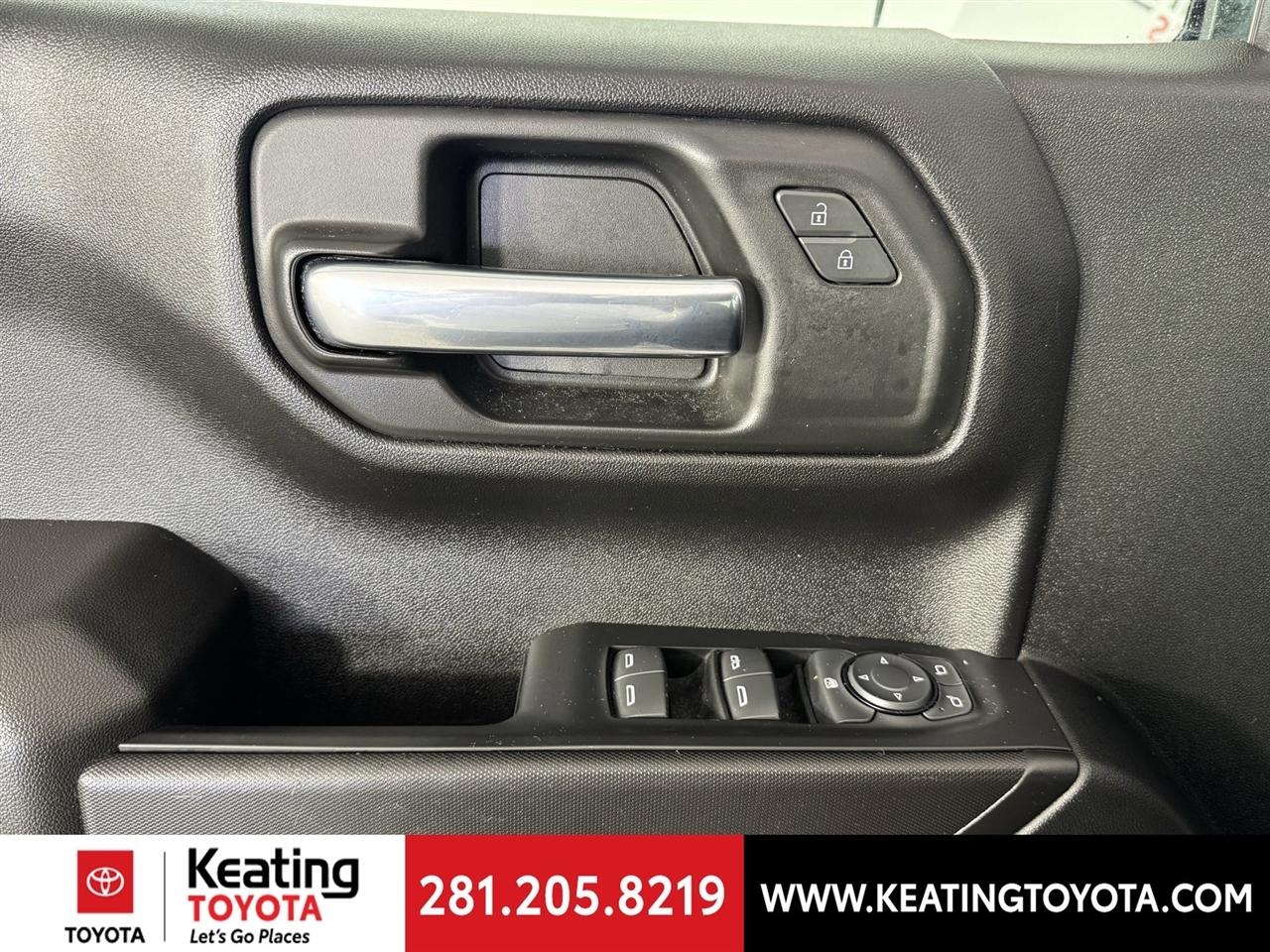 Chevrolet Silverado 1500 Custom Crew Cab 2WD 2022