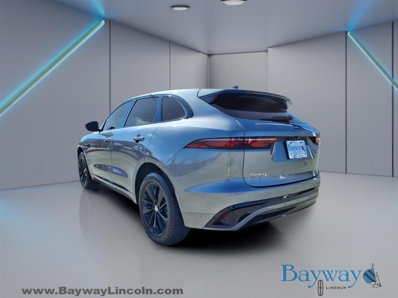 Jaguar F-Pace P250 R-Dynamic S 2025