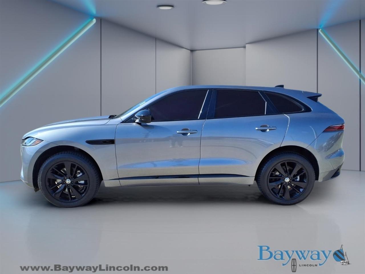 Jaguar F-Pace P250 R-Dynamic S 2025