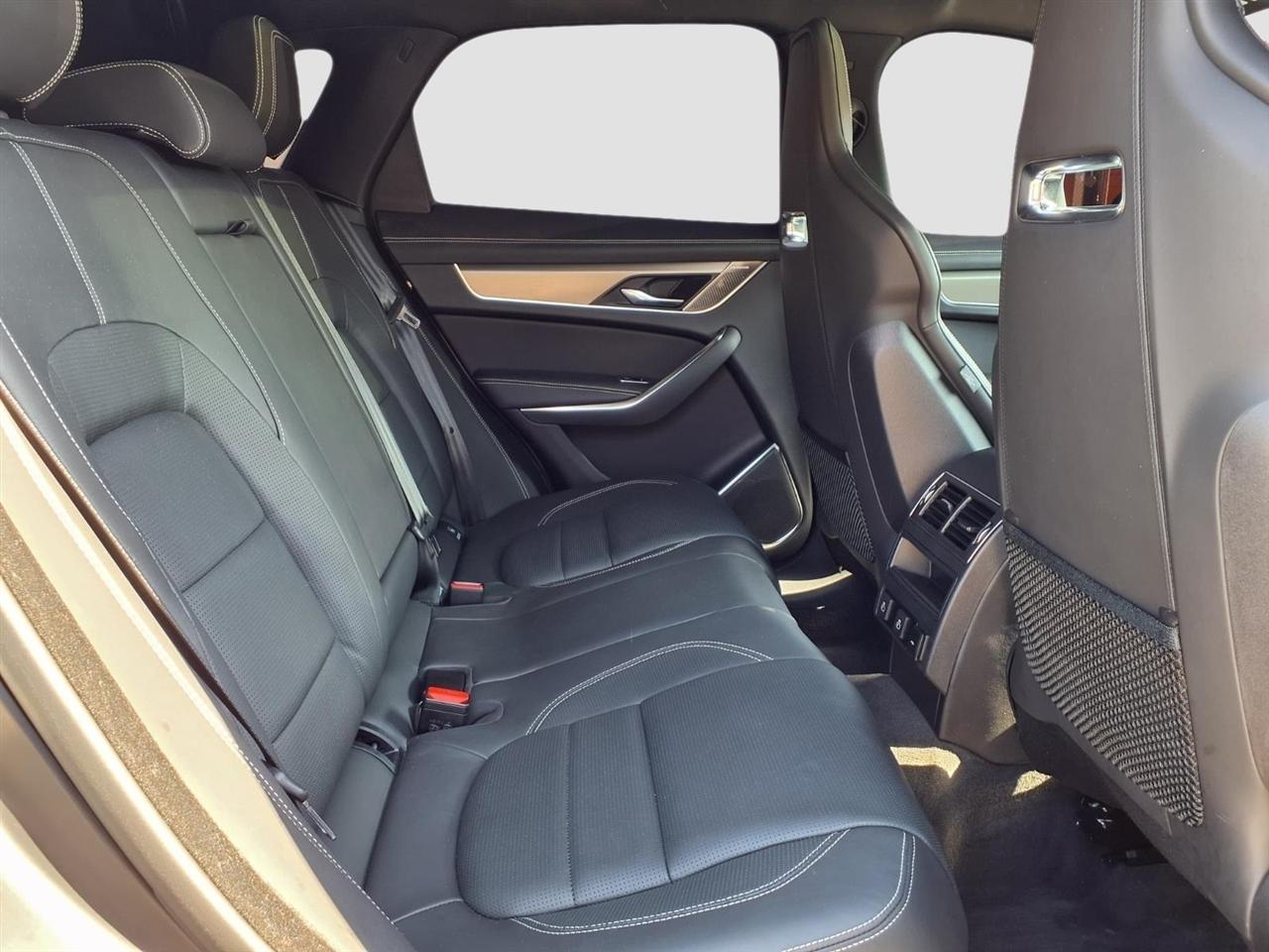 Jaguar F-Pace P250 R-Dynamic S 2025