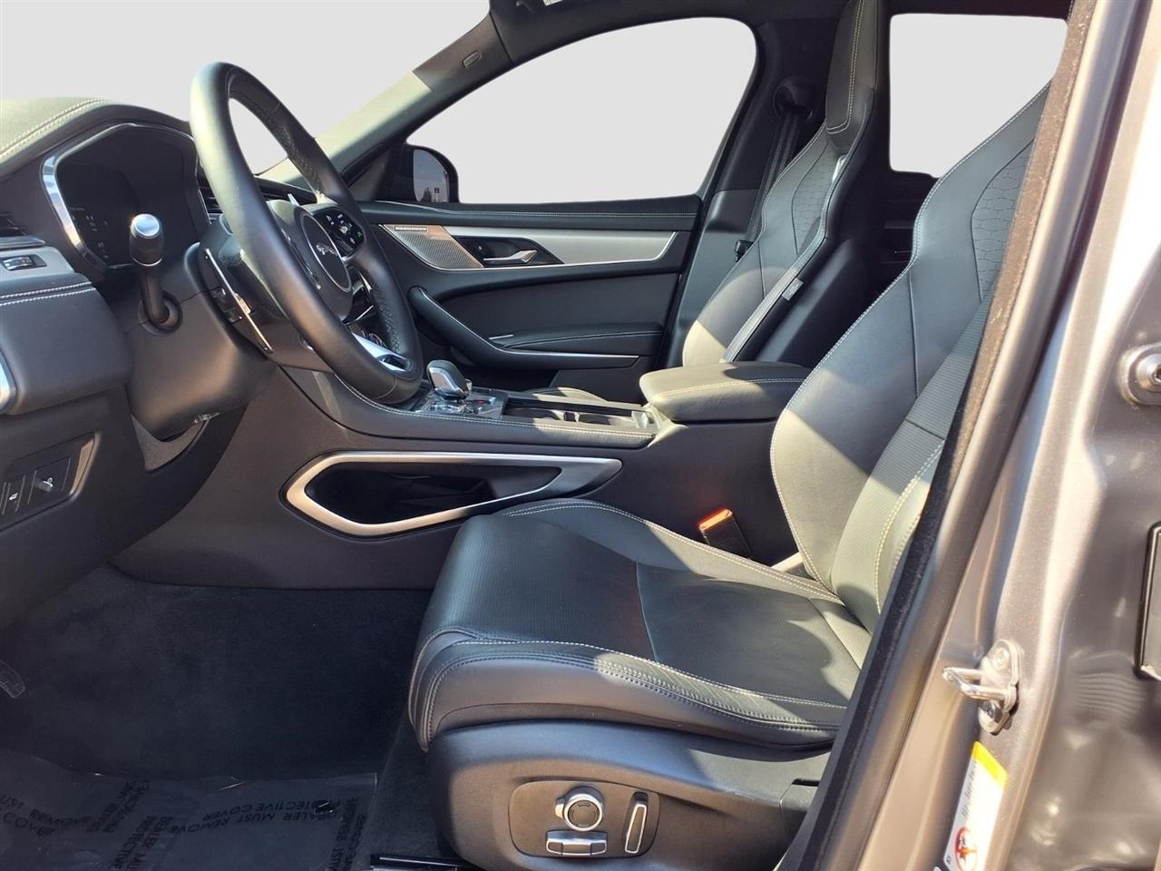 Jaguar F-Pace P250 R-Dynamic S 2025