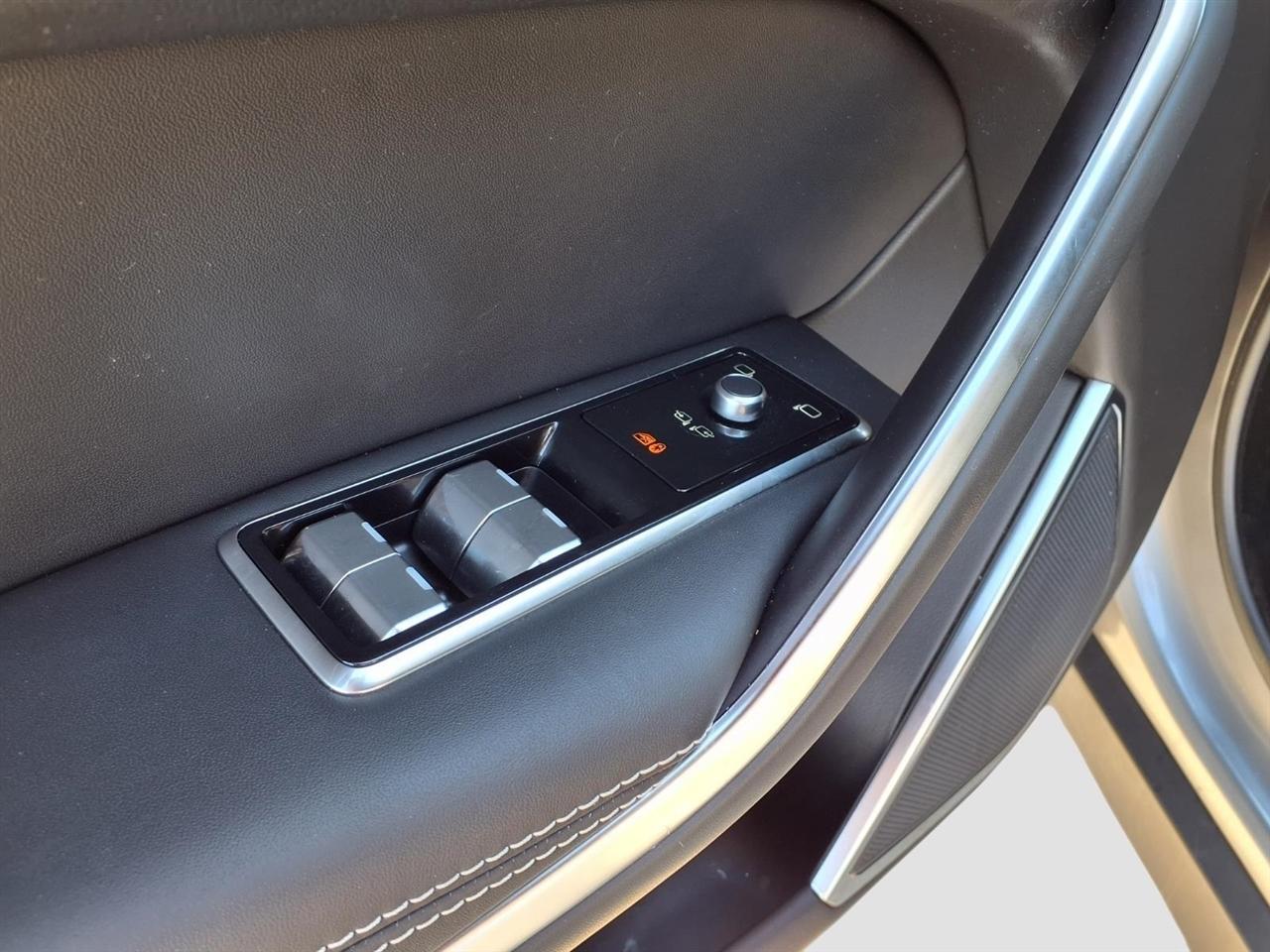 Jaguar F-Pace P250 R-Dynamic S 2025