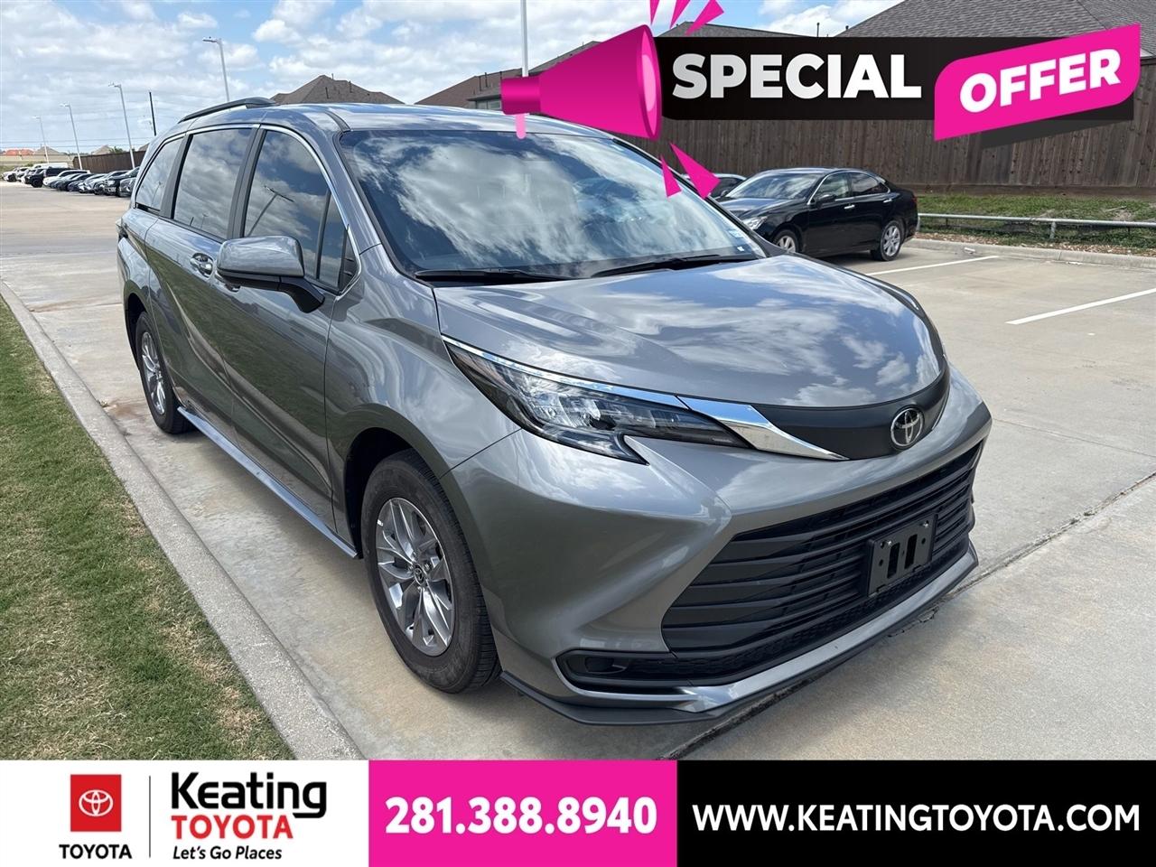 Toyota Sienna LE 8-Passenger 2026