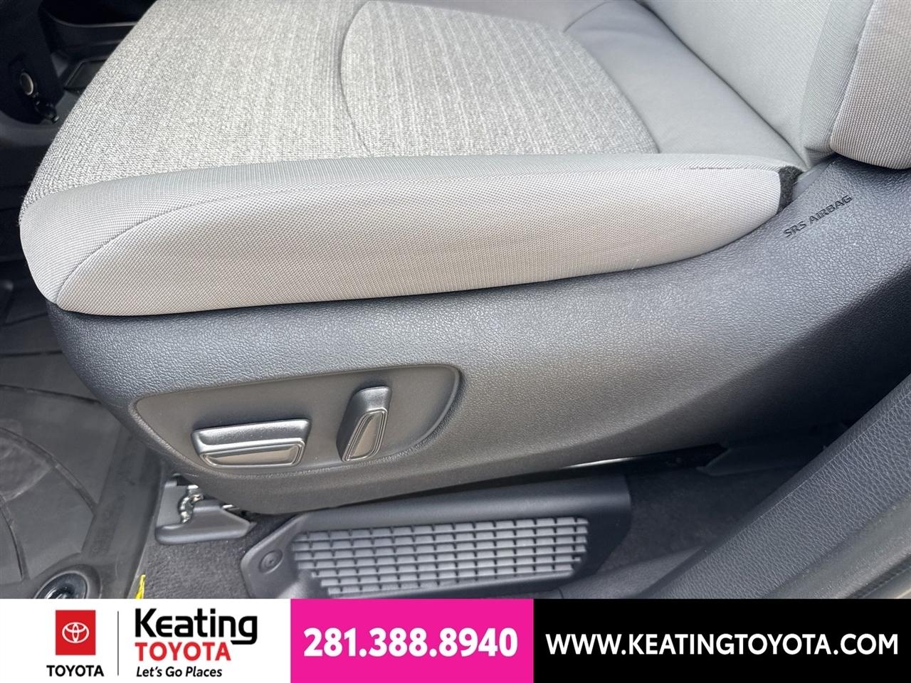 Toyota Sienna LE 8-Passenger 2026