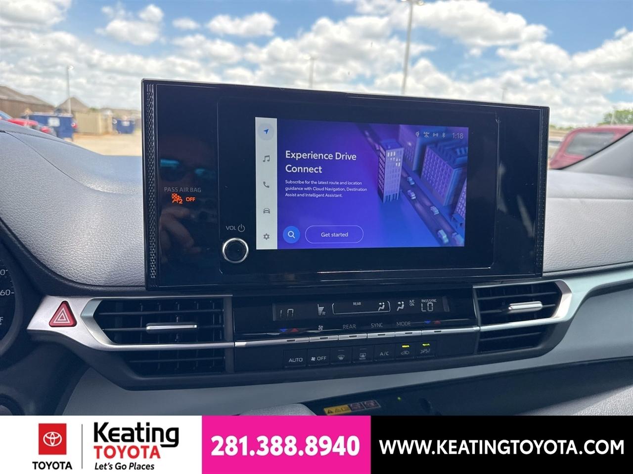 Toyota Sienna LE 8-Passenger 2026