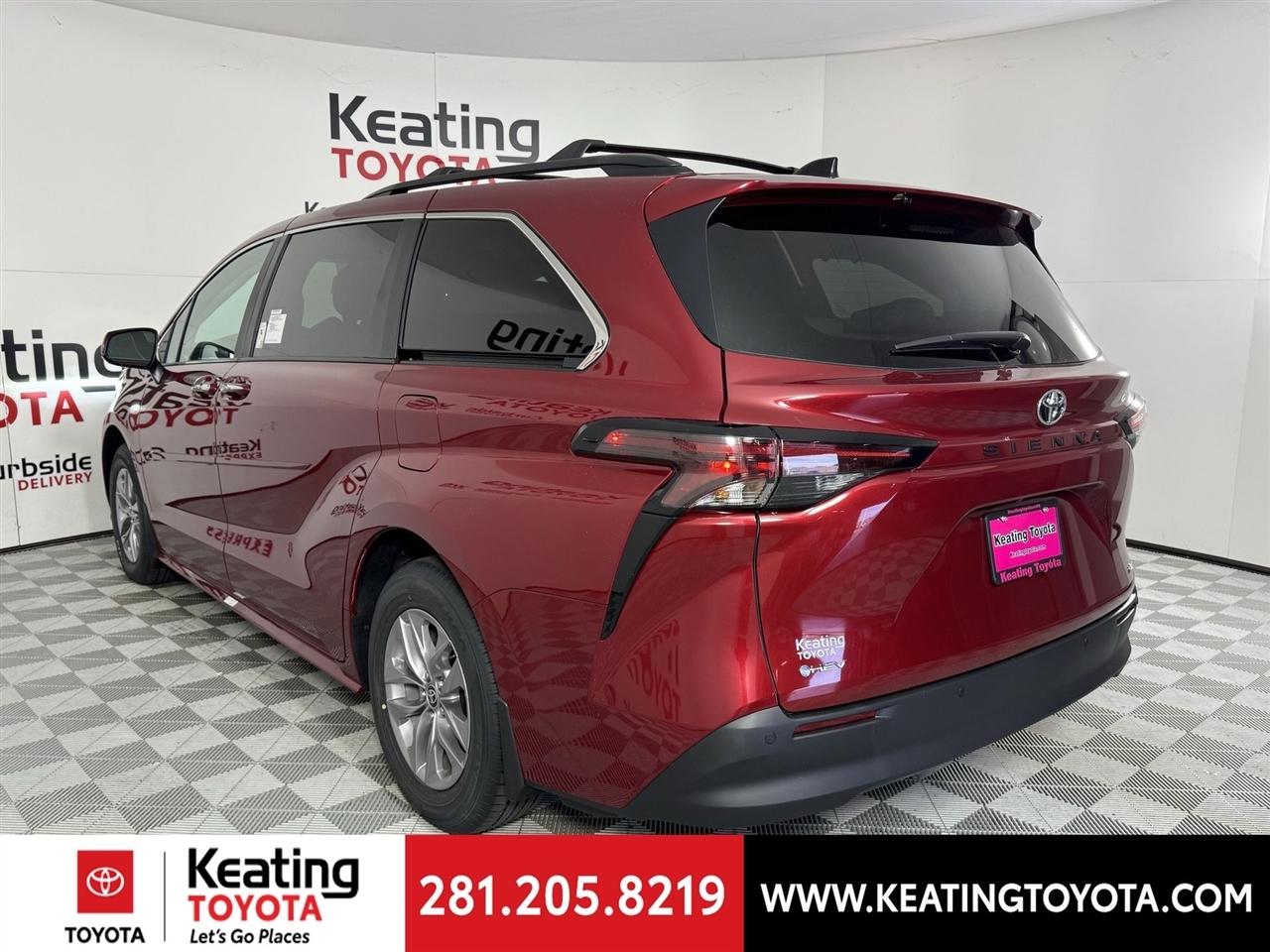 Toyota Sienna XLE 7-Passenger 2026
