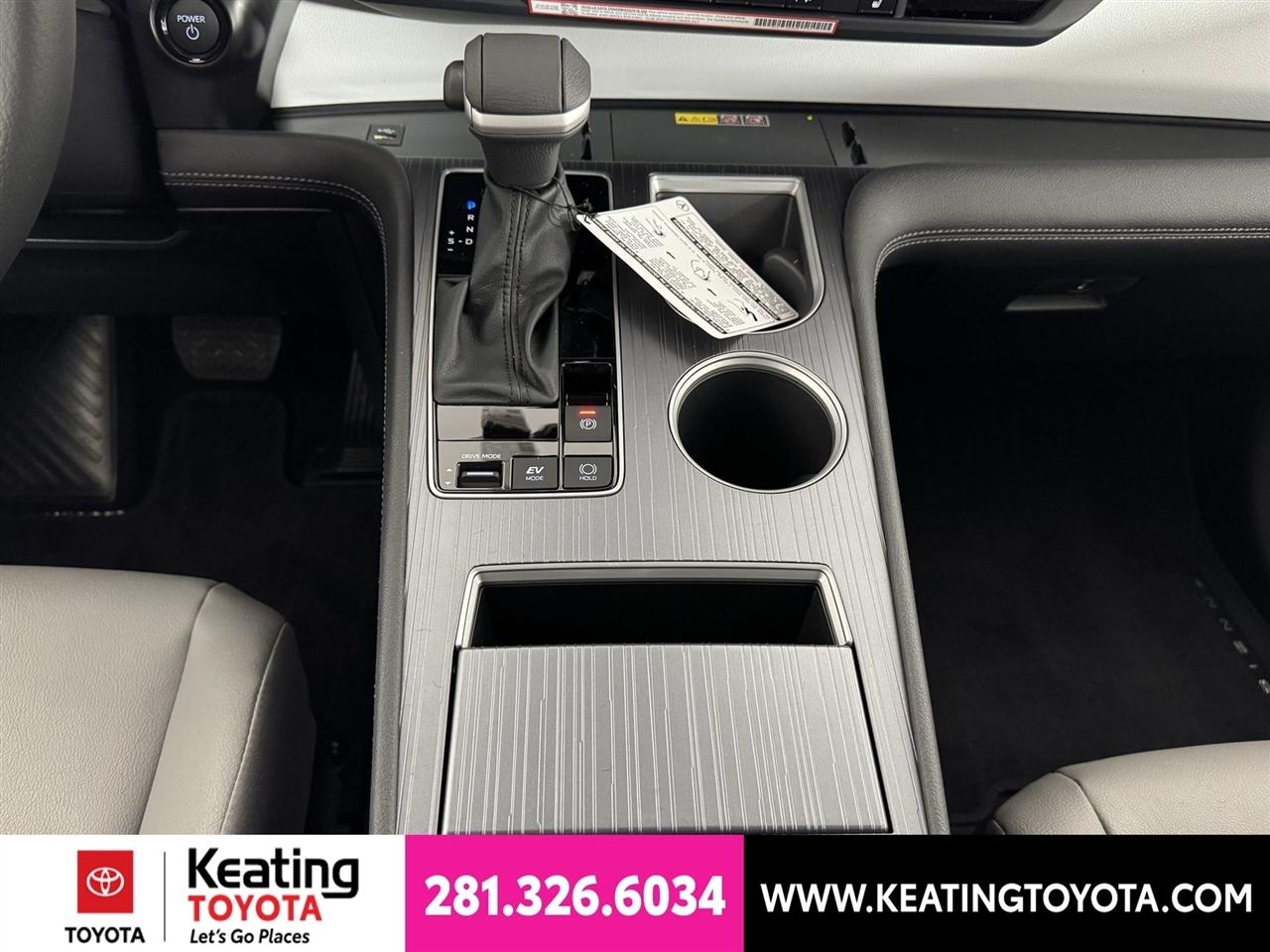 Toyota Sienna XLE 7-Passenger 2026