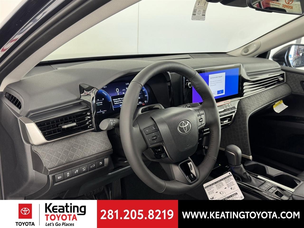 Toyota Camry Hybrid XLE 2026