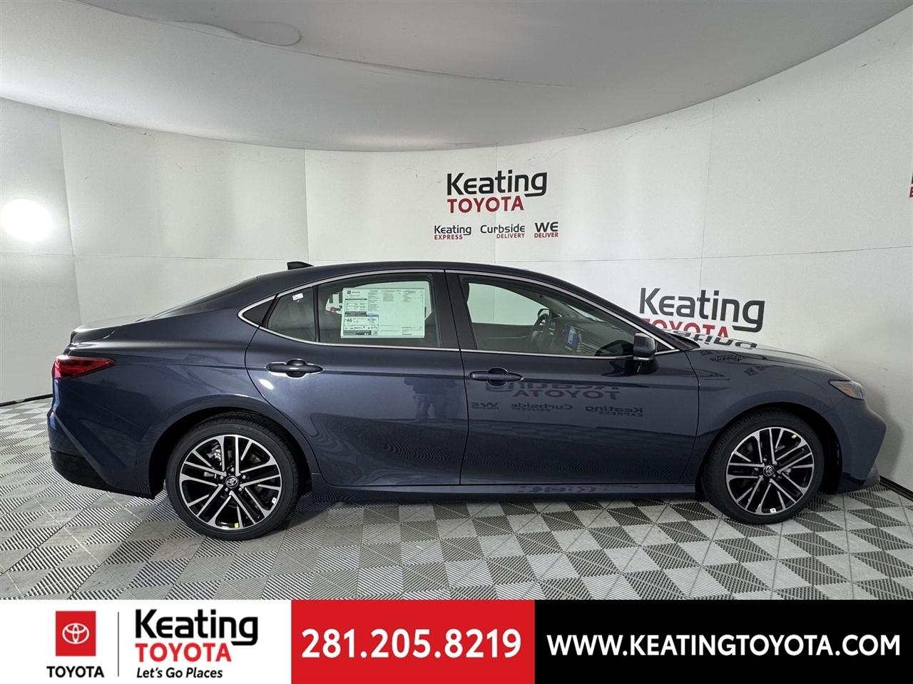 Toyota Camry Hybrid XLE 2026