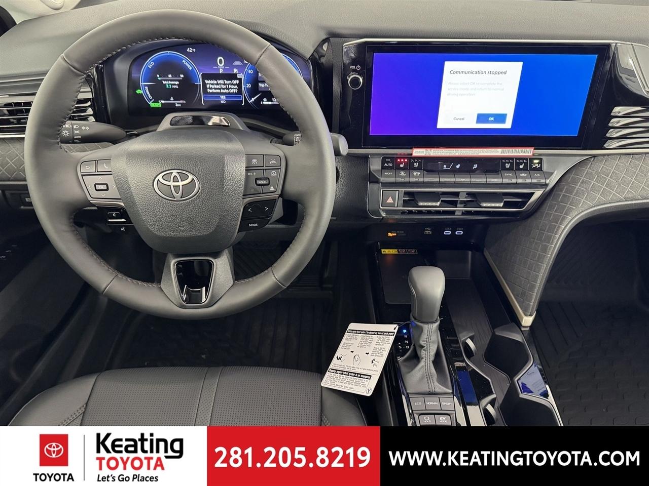 Toyota Camry Hybrid XLE 2026