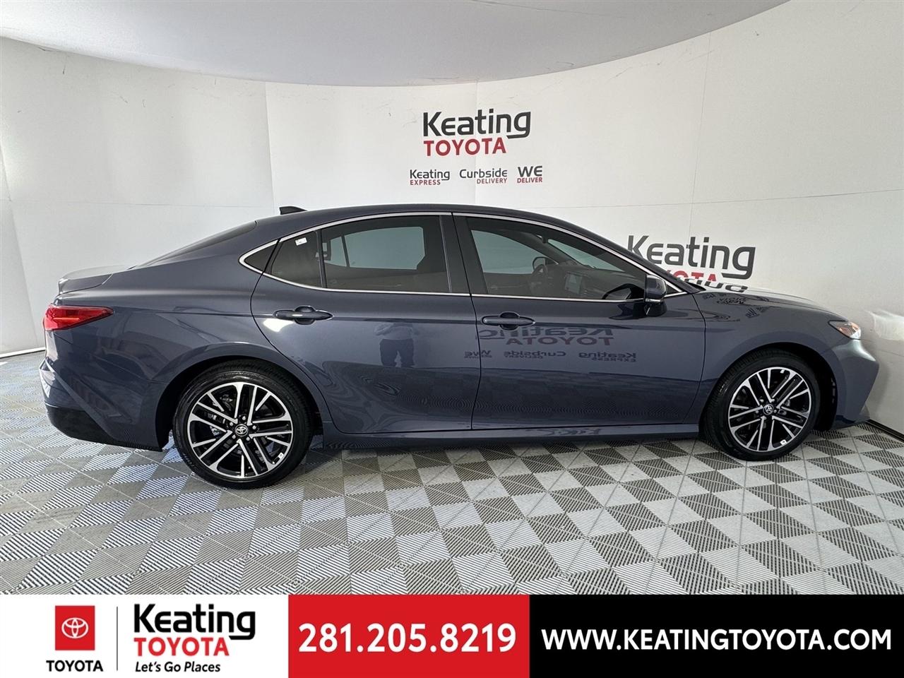 Toyota Camry Hybrid XLE 2026