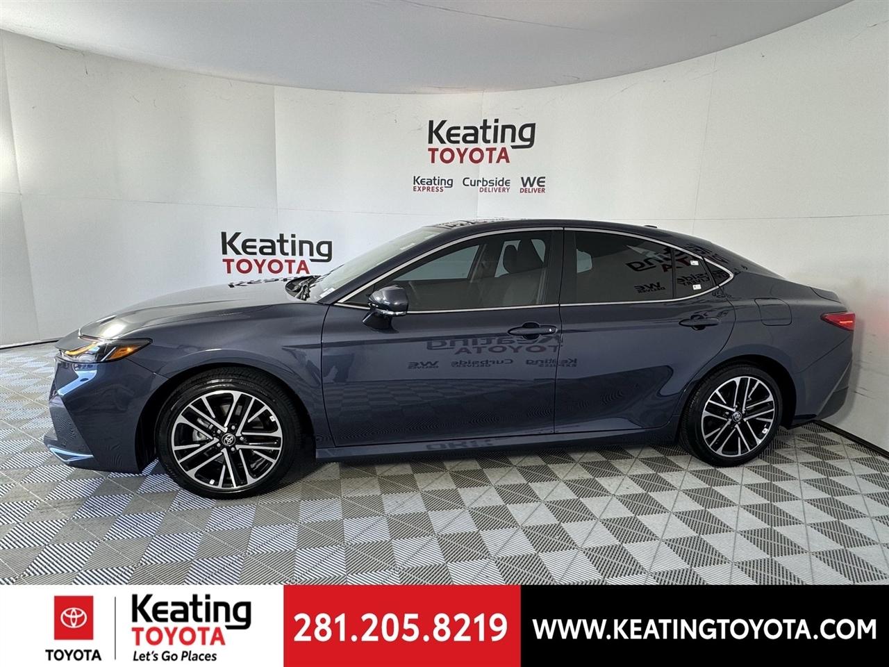 Toyota Camry Hybrid XLE 2026