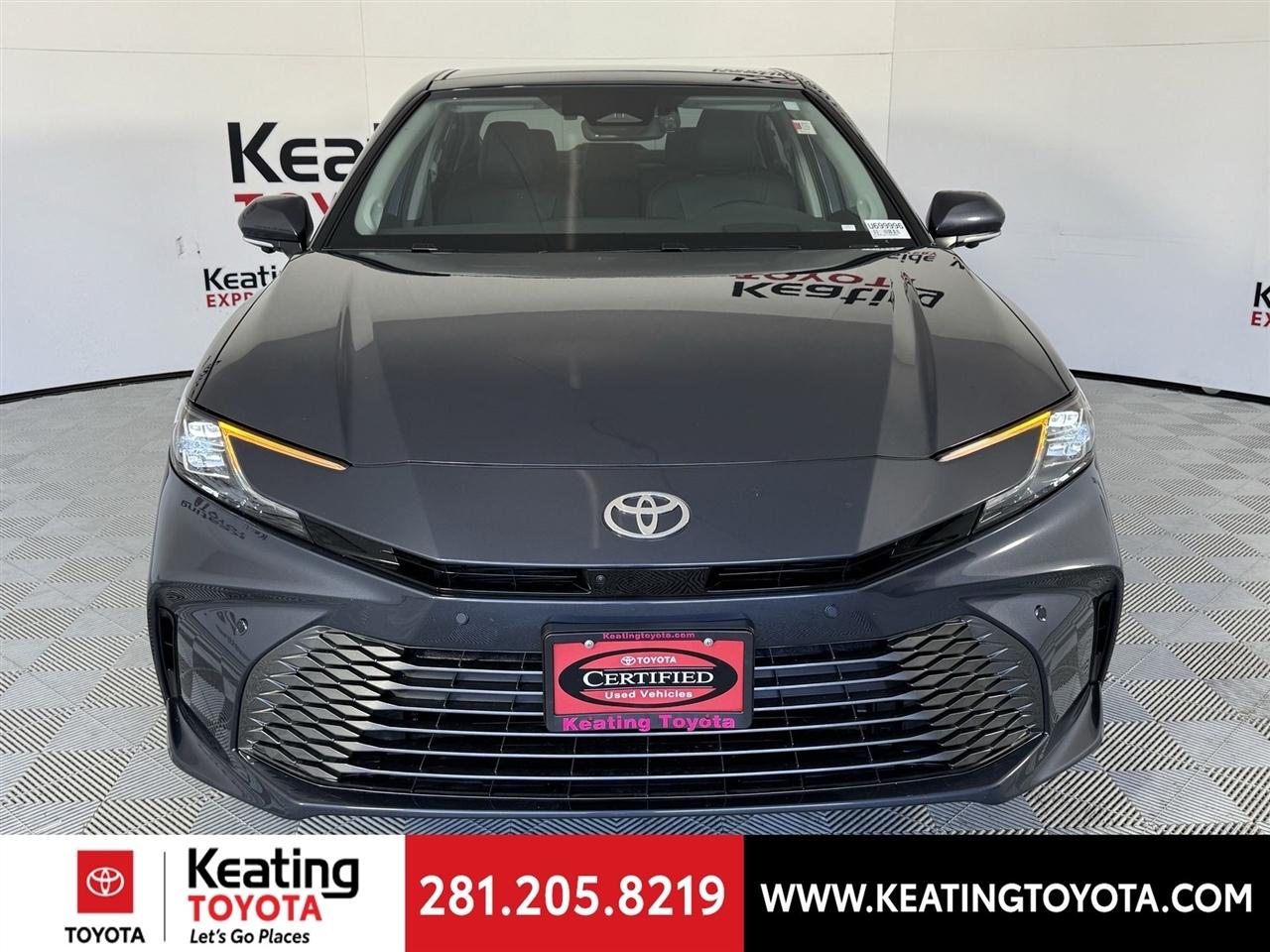 Toyota Camry Hybrid XLE 2026