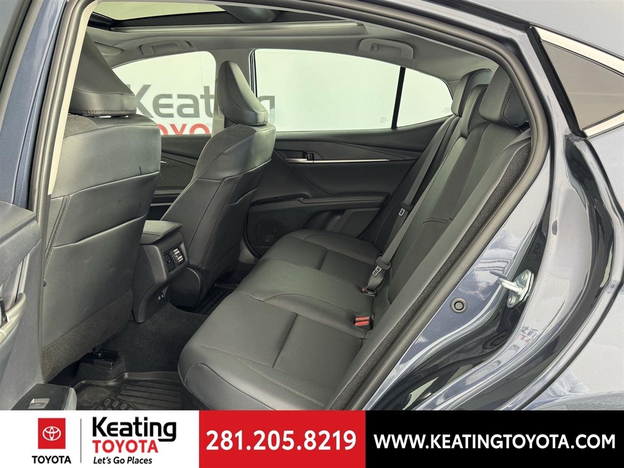 Toyota Camry Hybrid XLE 2026