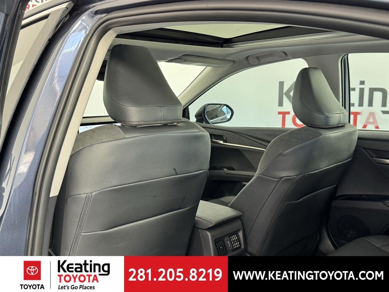 Toyota Camry Hybrid XLE 2026