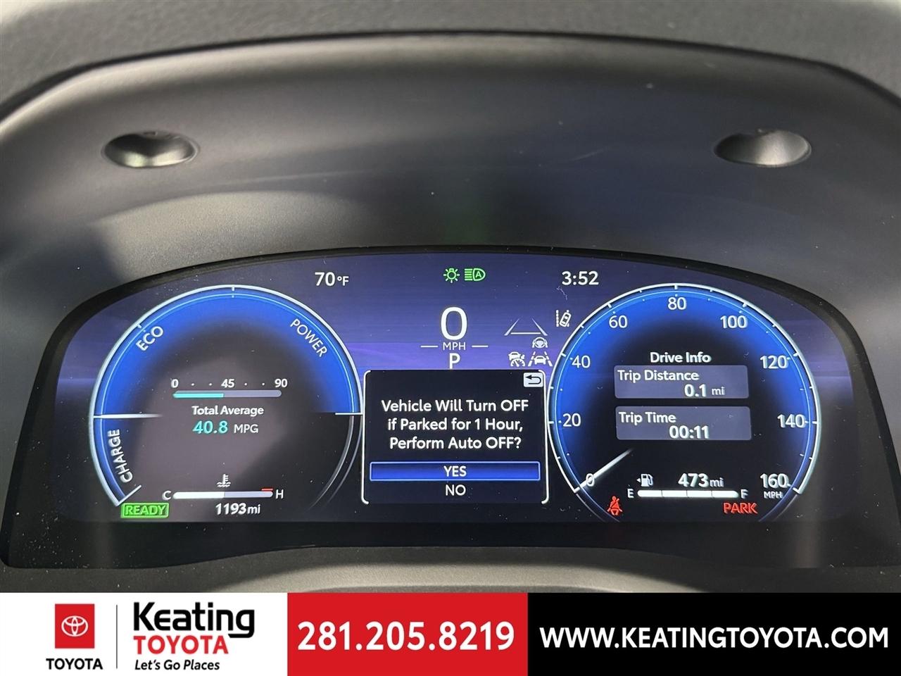 Toyota Camry Hybrid XLE 2026