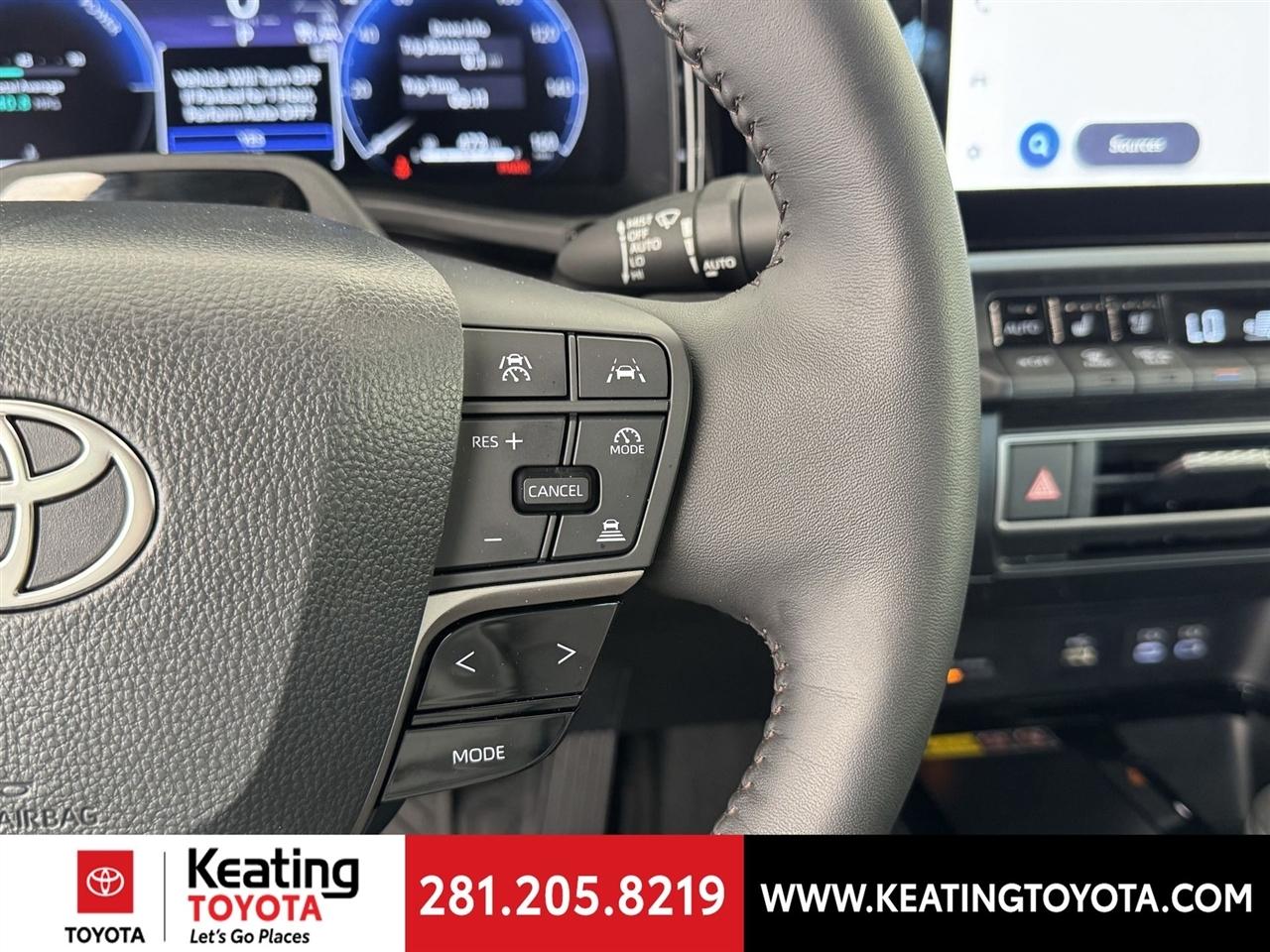 Toyota Camry Hybrid XLE 2026